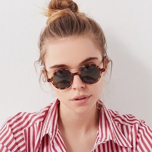 Komono Accessories - Tortoise Shell Round Sunglasses NEW KOMONO The Vivien Brown Gold